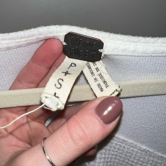 Free People We The Free Long Sleeve Waffle Swing Top. Some stains on one sleeve - Picture 4 of 5